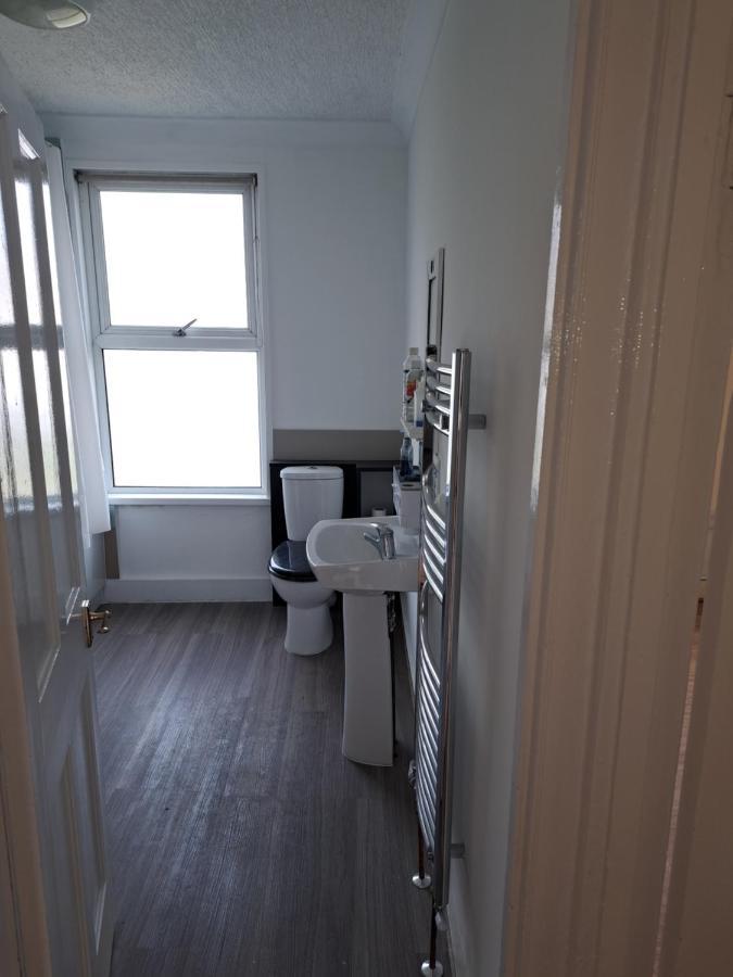 Single Near Seven Kings Train Station *